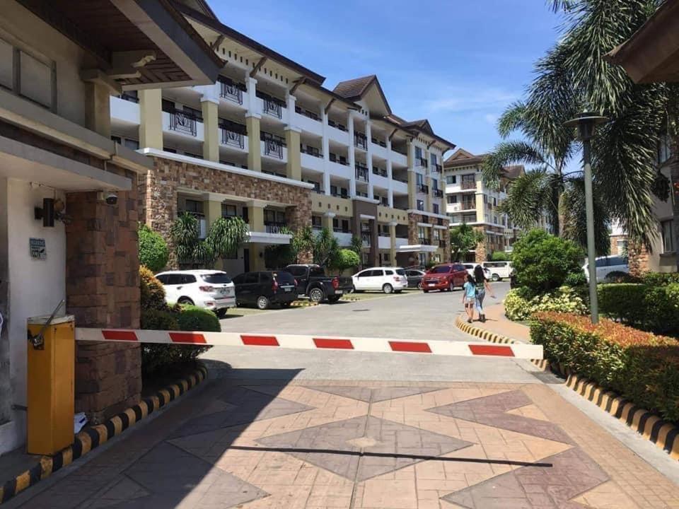 2Br Condo Free Pool With Wifi Near Mall In Davao City Bagian luar foto